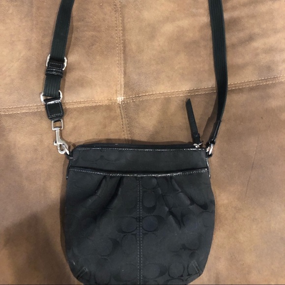 Black coach crossbody - Picture 2 of 3